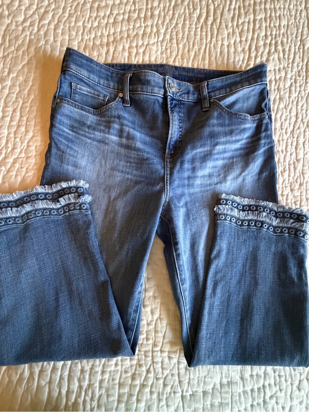 Chico’s Slim Cropped Jeans - Picture 3 of 7